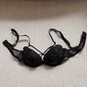 NWOT VS PINK Black Lace Bra 32A